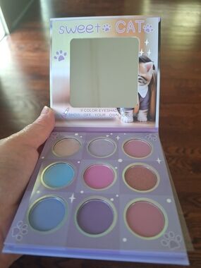 9-Color Eyeshadow Palette - Pastel Purple & Pink Shades